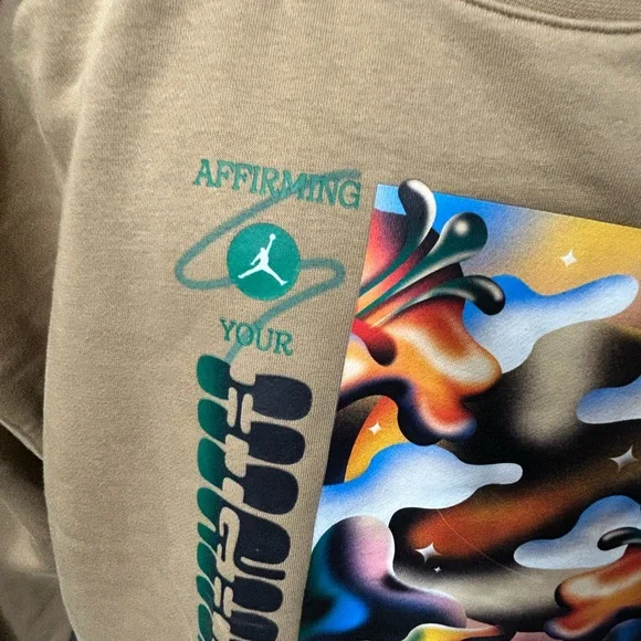 Nike Air Jordan Sweatshirt - Picture 2 of 9